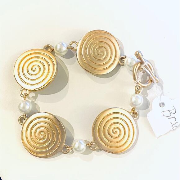 Gold Toggle Disc Bracelet with Pearls - Picture 1 of 2
